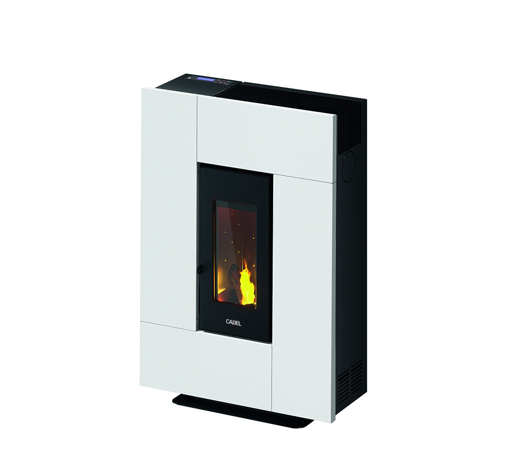 Pelletskamin CADEL Grace 7 i vit finish med ren och modern design som passar ljusa och stilrena interiörer.