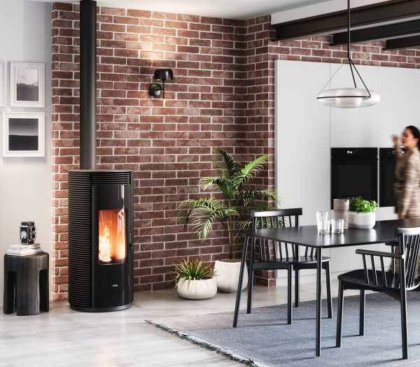 Pelletskamin Cadel Spin Plus, modern pelletskamin med rund design och effektiv uppvärmning